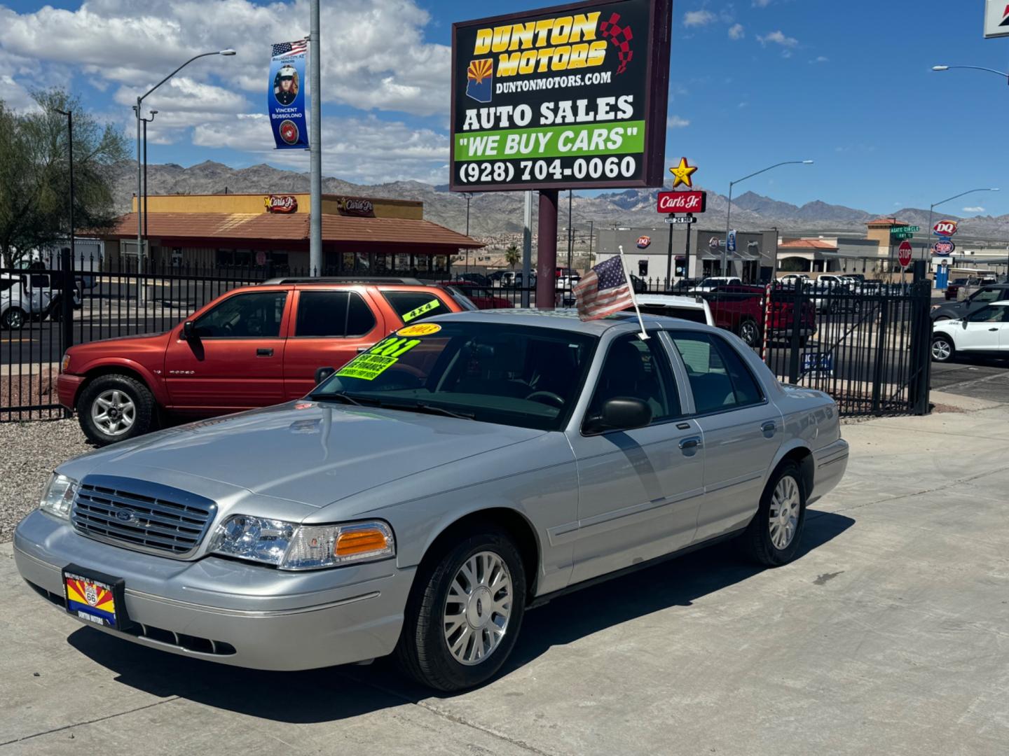 2003 Silver Ford Crown Victoria (2FAFP74W53X) , located at 2190 Hwy 95, Bullhead City, AZ, 86442, (928) 704-0060, 0.000000, 0.000000 - 2003 Ford Crown Victoria LX 2 owner clean title. Super clean. Completely serviced. ice cold a/c. Free Warranty. In house financing. - Photo#1